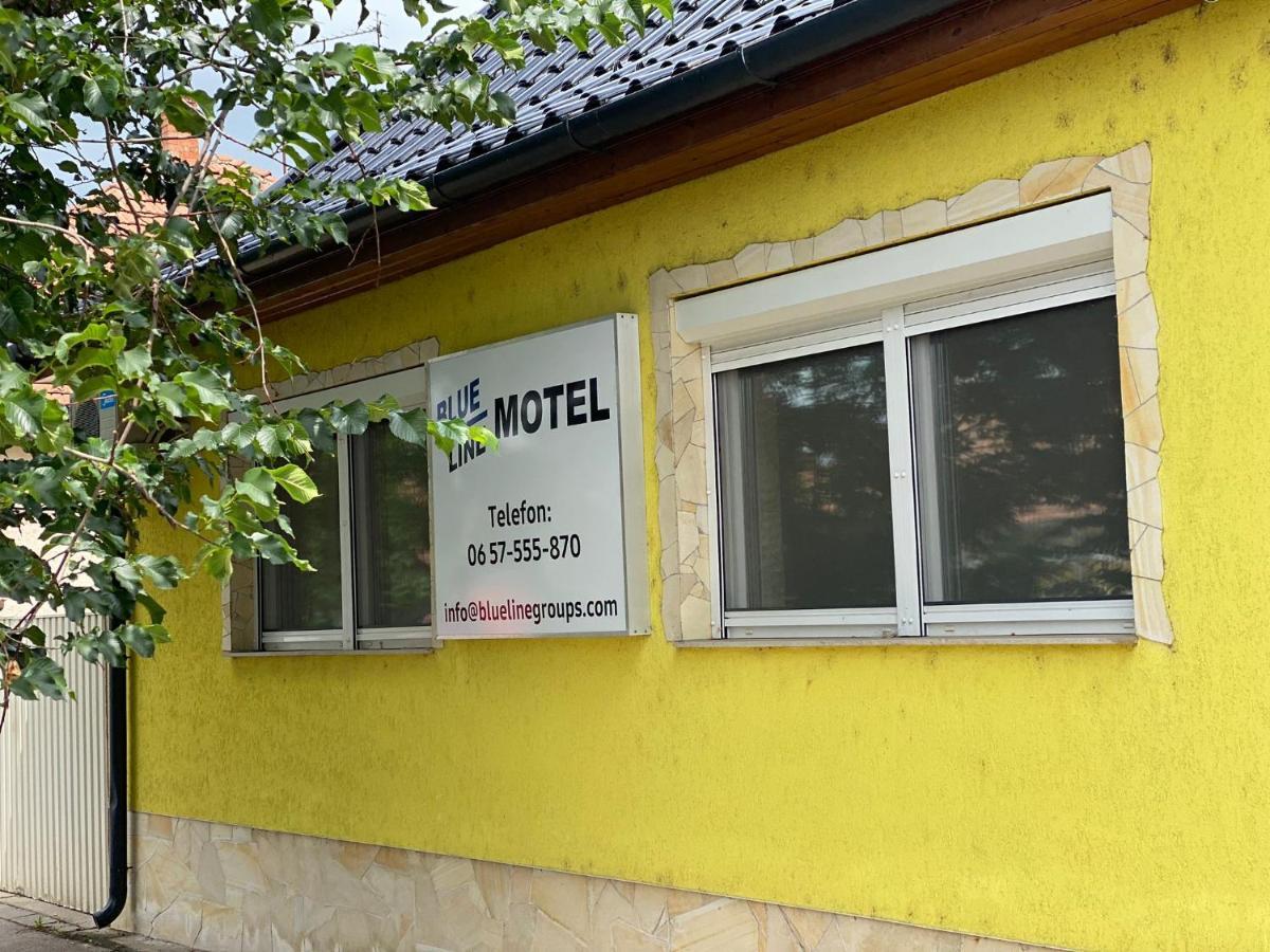 Blueline Motel Jászberény エクステリア 写真
